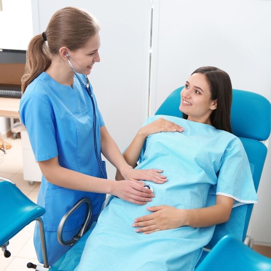 La precisione diagnostica richiede strumenti all'altezza. Presso il Poliambulatorio BluMedica di Sandrigo, eseguiamo la bioimpedenziometria (BIA) utilizzando tecnologie all'avanguardia per garantire risultati affidabili e dettagliati. La tecnica, basata sulla resistenza elettrica dei tessuti, permette di ottenere in pochi minuti un report completo su massa magra, grassa e metabolismo. Ciò che distingue il nostro servizio è l'interpretazione professionale dei dati: i nostri specialisti in medicina e nutrizione guidano il paziente nella lettura dei risultati, offrendo un supporto completo. La sede, moderna e accogliente, serve un vasto bacino d’utenza che include Thiene, Vicenza, Montecchio e Dueville. La bioimpedenziometria non è solo un test, ma una consulenza specialistica che mette la tecnologia al servizio del benessere individuale. Se cerchi un centro in provincia di Vicenza che unisca innovazione e approccio umano, BluMedica è la scelta ideale per monitorare la tua salute con rigore scientifico.